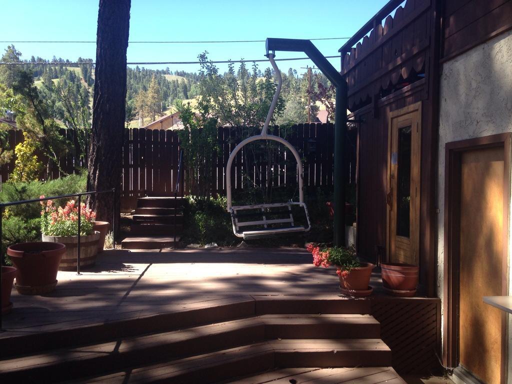 Switzerland Haus Bed And Breakfast Inn Big Bear Lake Exterior photo